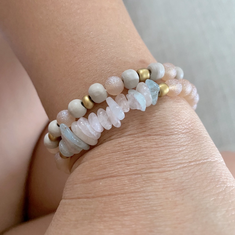Aquamarine and morganite bead chip bracelet